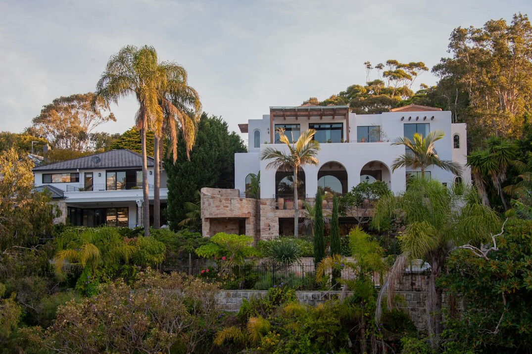 celebrity mansion exterior